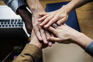 Acuerdos - Allianz y Amovens prometen crear el mejor seguro de viaje juntos